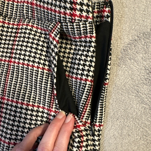 Plaid Skirt Mini Size Large Skort Black White Red Pockets Taylor Forever 21 - Picture 9 of 9